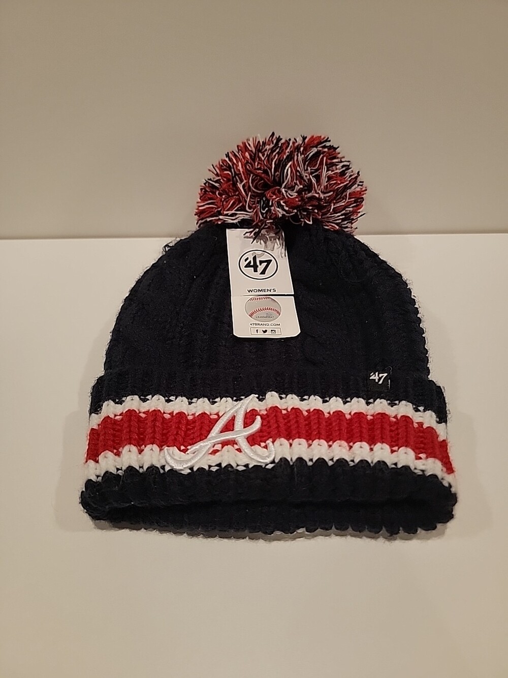 NEW W TAGS - Atlanta Braves  Women’s ‘47 Cable Knit Winter Pom Beanie - One Size